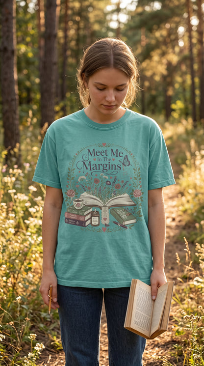 Meet Me in the Margins Romance Reader BookTok T-Shirt